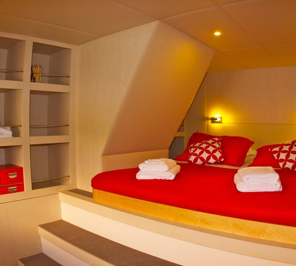 Cat JAMBO - Double Cabin