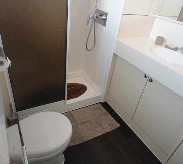 Cat JAMBO - Guest Ensuite