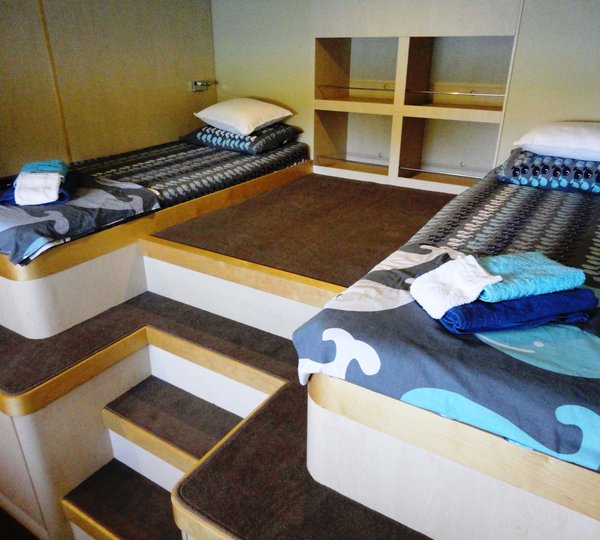 Cat JAMBO - Twin Cabin