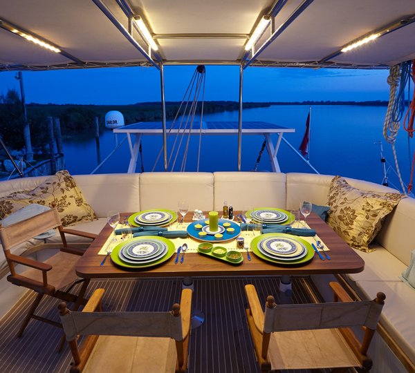 Cat MALISI - Aft Deck