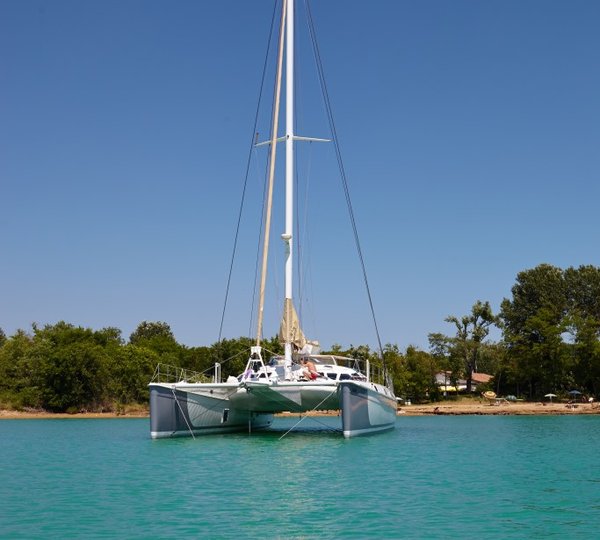 Cat MALISI - At Anchor