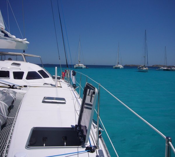 Cat MALISI - Side Deck