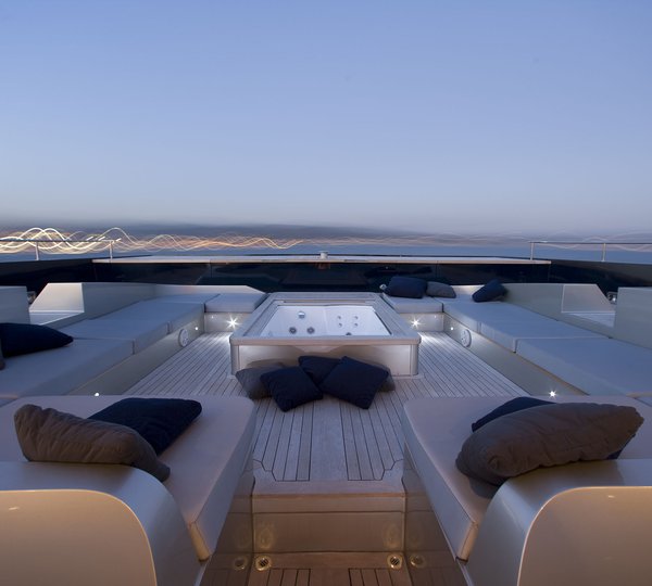 Catamaran BRADLEY -  Foredeck 2