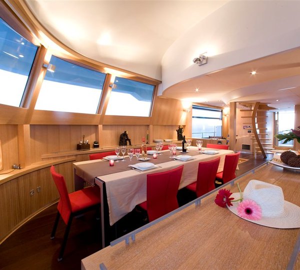 Catamaran BRADLEY - Formal Dining area