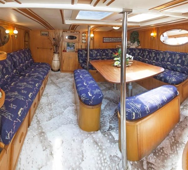 Catamaran CONAN - Salon