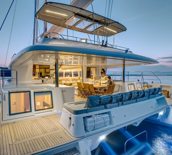 Catamaran DRAGON - Cockpit