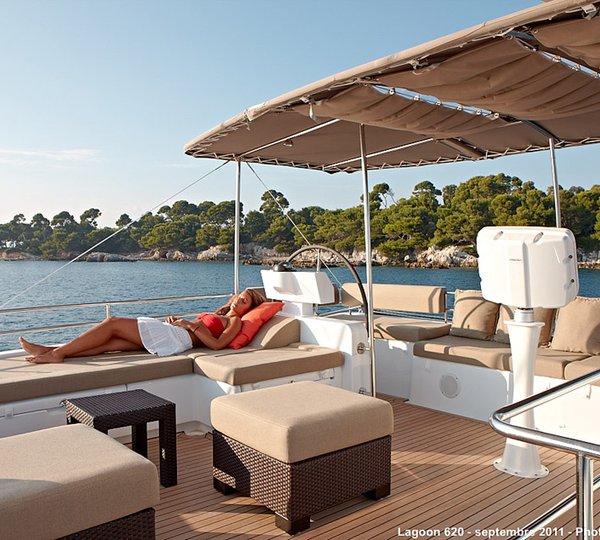 Catamaran DRAGON - Flybridge