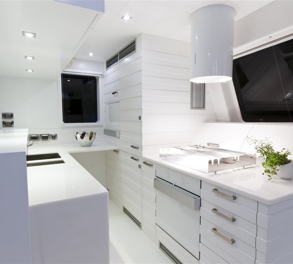 Catamaran DREAMLINER -  Galley