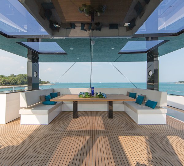 Catamaran Eagle Wings - Sunreef Yachts - exterior lounge