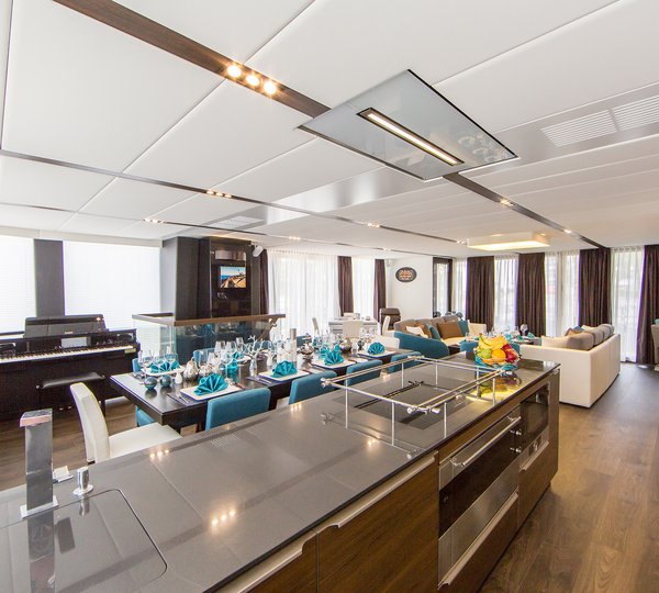 Catamaran Eagle Wings - Sunreef Yachts - main room