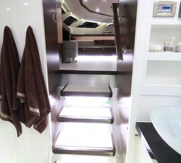 Catamaran FOREVER -  Guest Ensuite 2