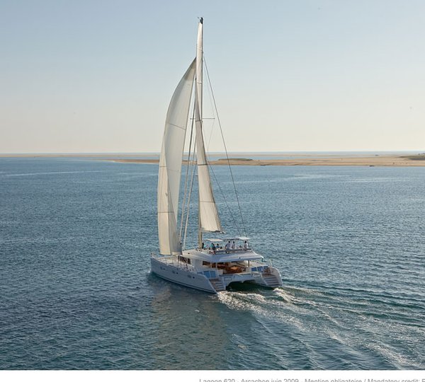 Catamaran GO FREE -  Cruising