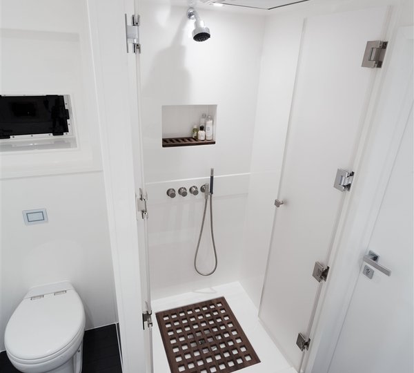 Catamaran LEVANT - Guset Ensuite 2