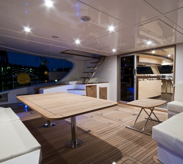 Catamaran MUSE -  Cockpit 2