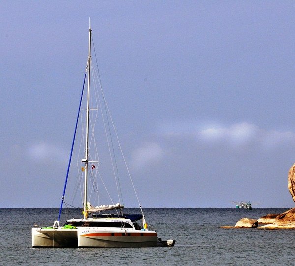 Catamaran NAUTINESS II  -  At Anchor