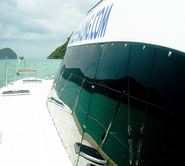 Catamaran NAUTINESS II  -  Side Deck