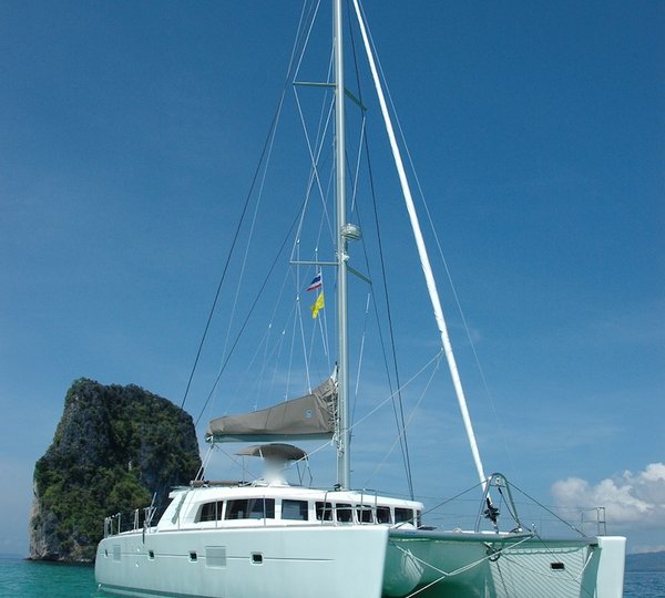Catamaran SEA SPIRIT -  At Anchor