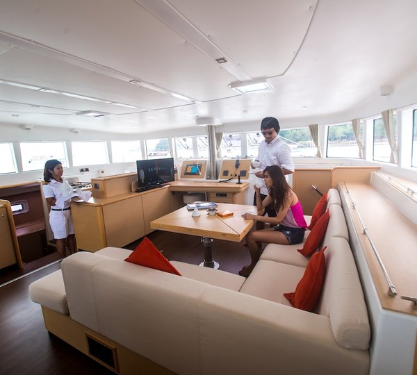 Catamaran SEA SPIRIT -  Main Salon 2