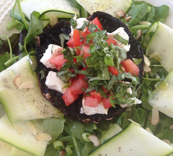 Catamaran SOMETHING WONDERFUL - Cuisine