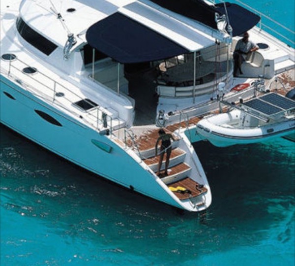 Catamaran WHALE - 011