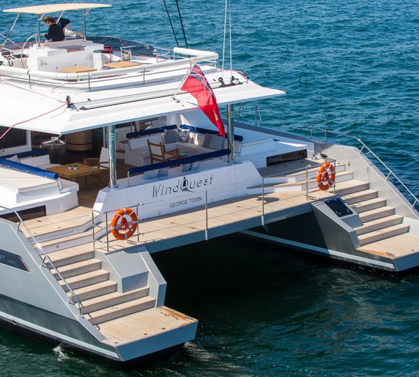 Catamaran WINDQUEST - Aft View