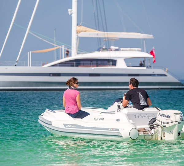 Catamaran WINDQUEST - On Charter