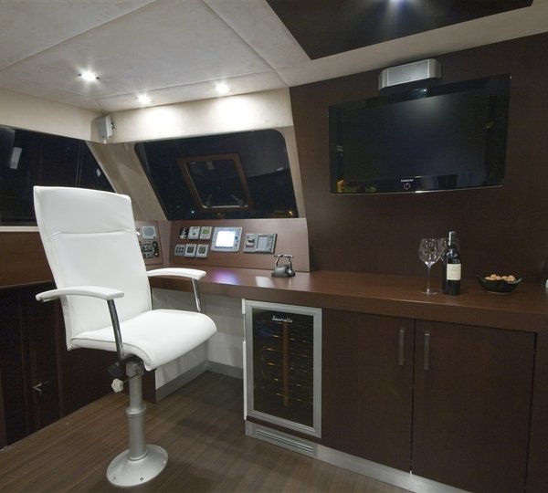 CatamaranTURETE - Helm