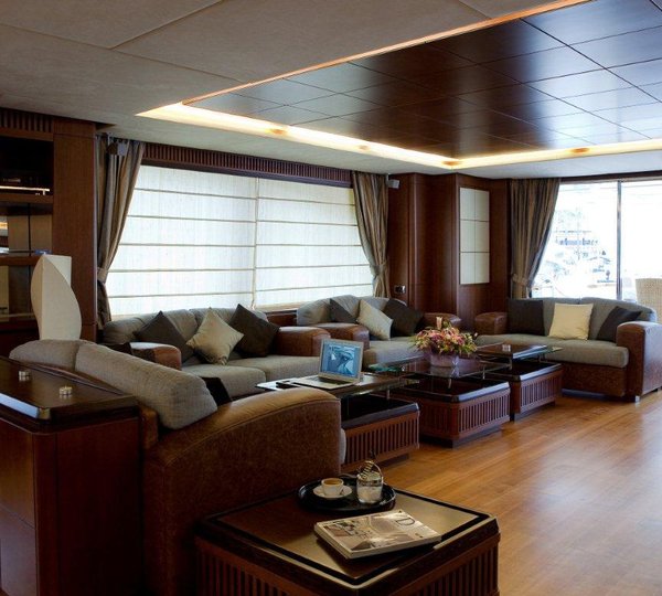 Charter yacht ITACA CLUB - Main Salon 2