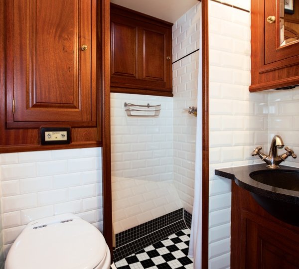 Classic SY SILVER SPRAY - Ensuite