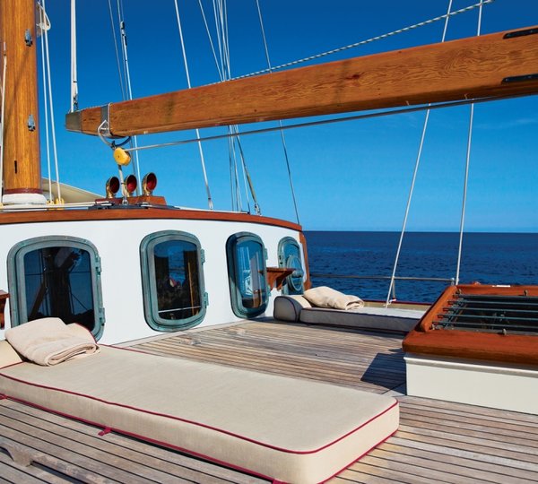 Classic SY SILVER SPRAY - Foredeck