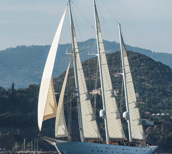 Classic Sailing Yacht XARIFA -  Sailing 4