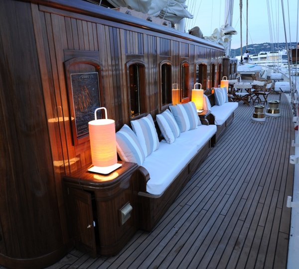 Classic Sailing Yacht XARIFA -  Starboard Sidel Seating)