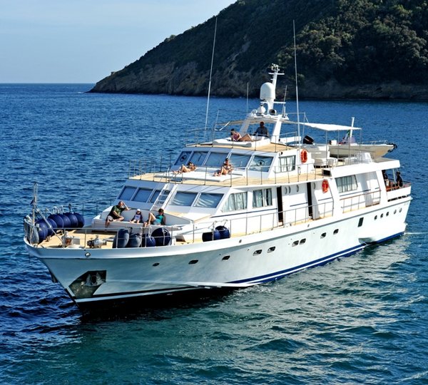 Classic Yacht NAFISA - On Charter 2