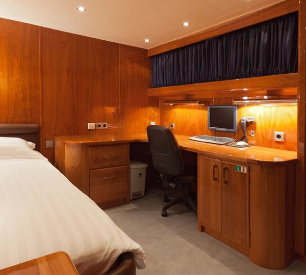 Classic yacht DUNE -  Single Cabin and Study