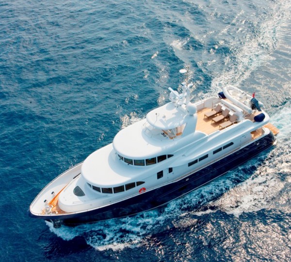 Columbus 90 motor yacht Belle Isle