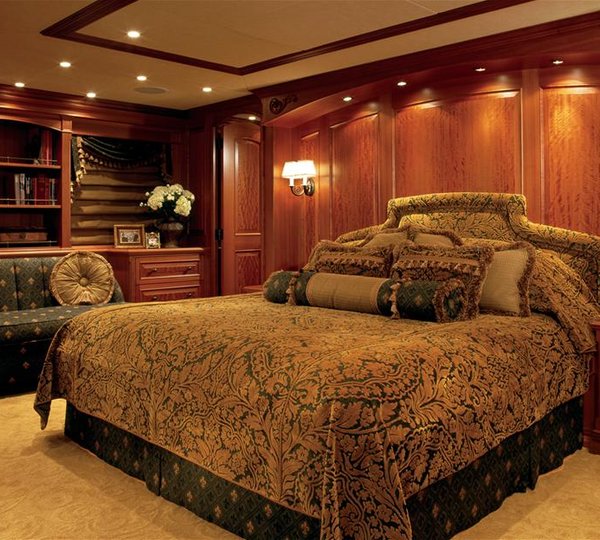 Cynthia Superyacht (ex Tenacity) - Master Suite