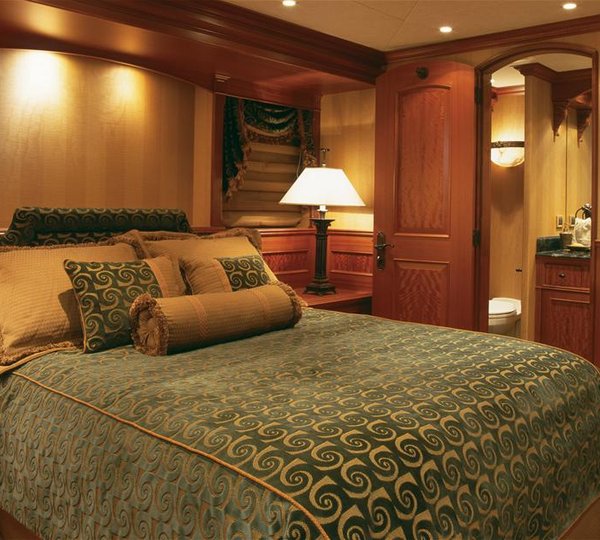 Cynthia yacht (ex Tenacity) - Guest Suite