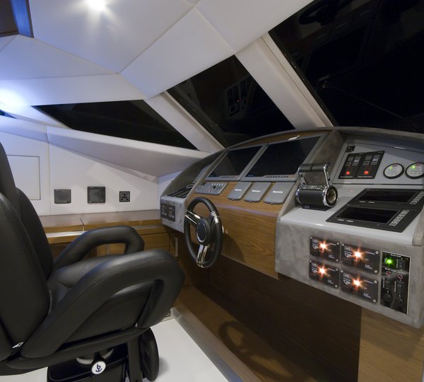 DAMRAK II - Navigation desk