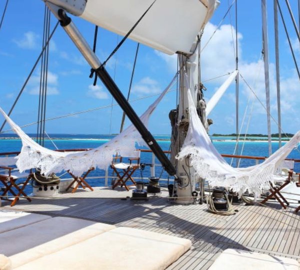 DIONE STAR - Sundeck