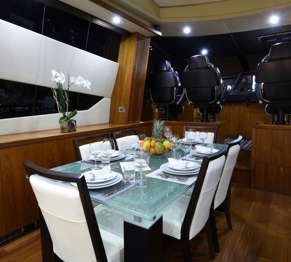 DOUBLE D - Formal dining