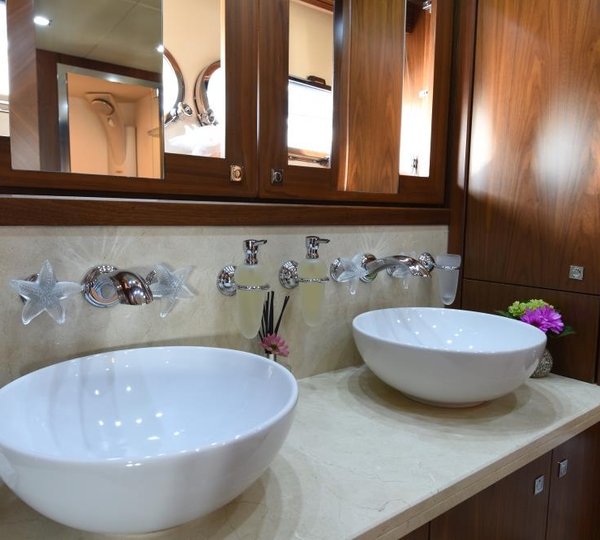 DOUBLE D - Master ensuite