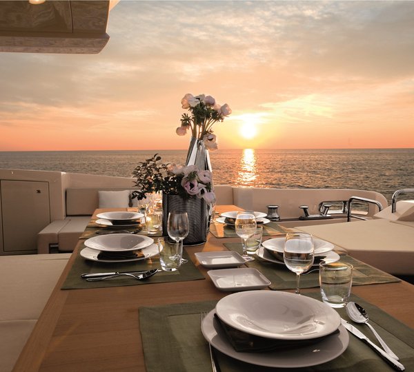 DUKE Sistership Azimut 103 S Cockpit Detail