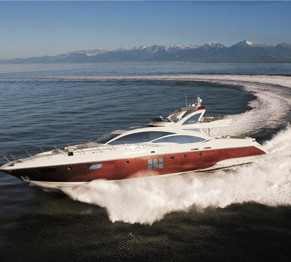 DUKE Sistership Azimut 103 S Running 4