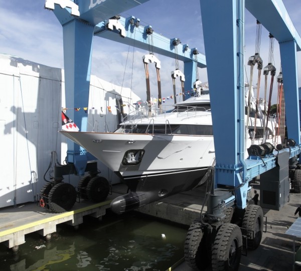 DYNA yacht launched by Benetti