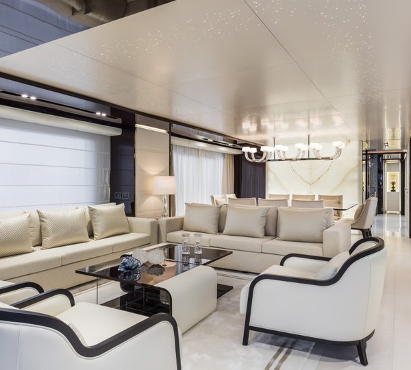Dreamline 34m Yacht - Main Saloon