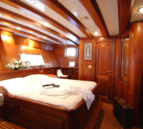 ECCE NAVIGO -  Master Cabin