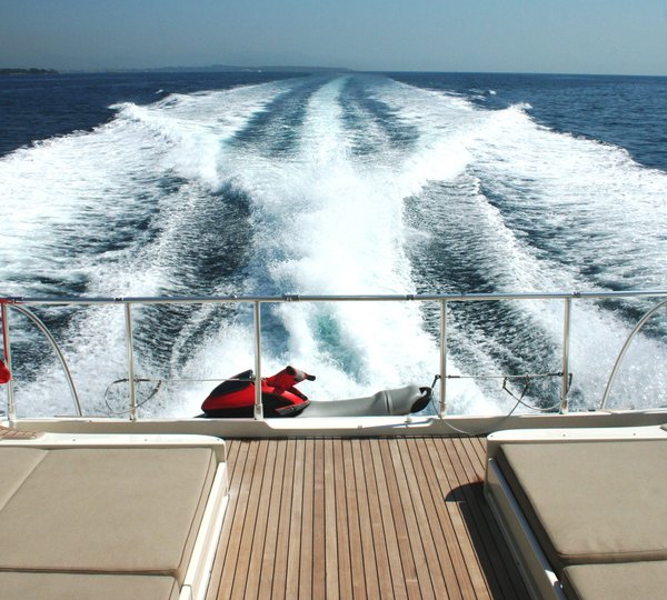 EDEN ERINA - Aft Deck