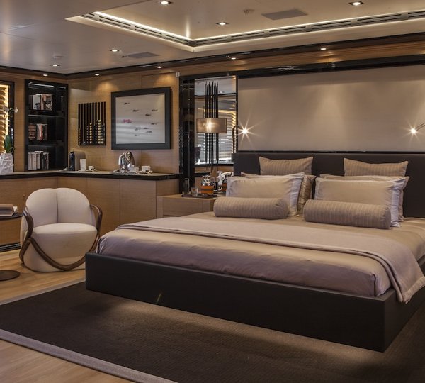 EIGHT  - Master stateroom