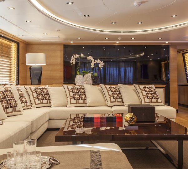 EIGHT - Upper deck saloon