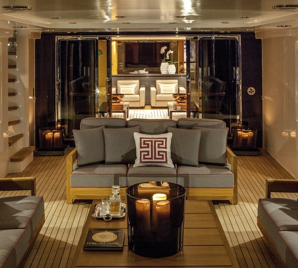 EIGHT - main deck  external view